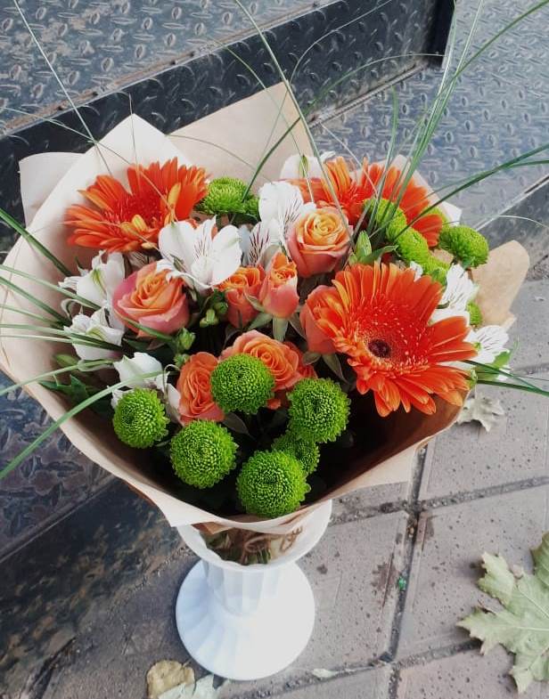 Букет цветов из: Герберы, Хризантемы, Альстромерии и Розы в Котельники