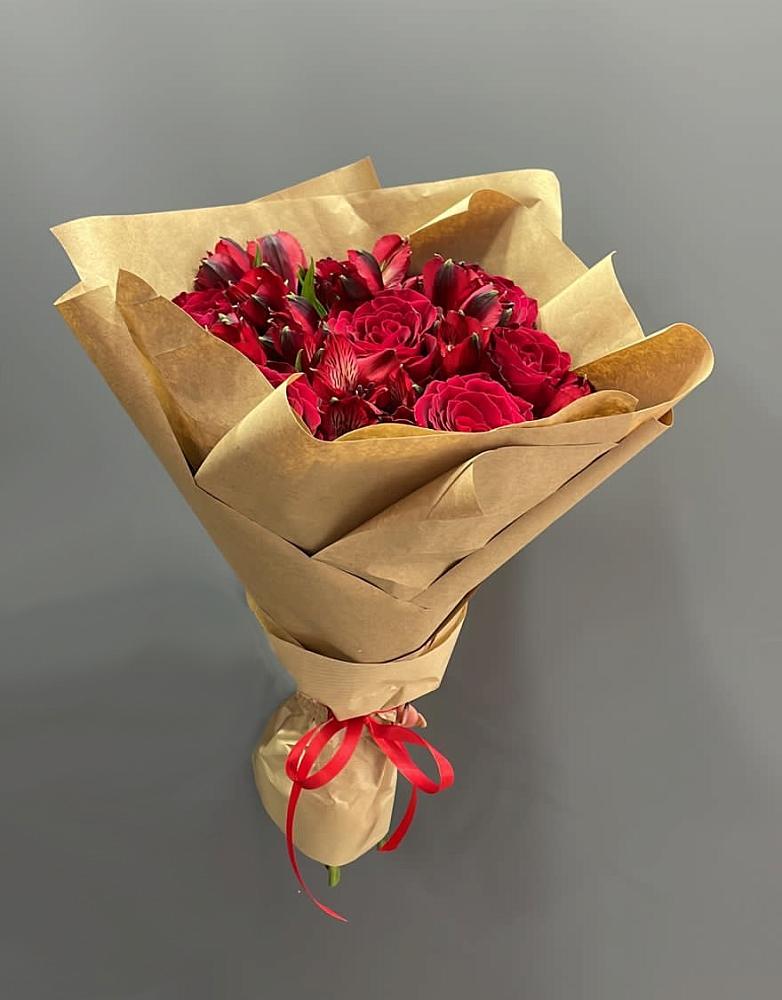 Букет цветов из: Альстромерии и Розы в Котельники