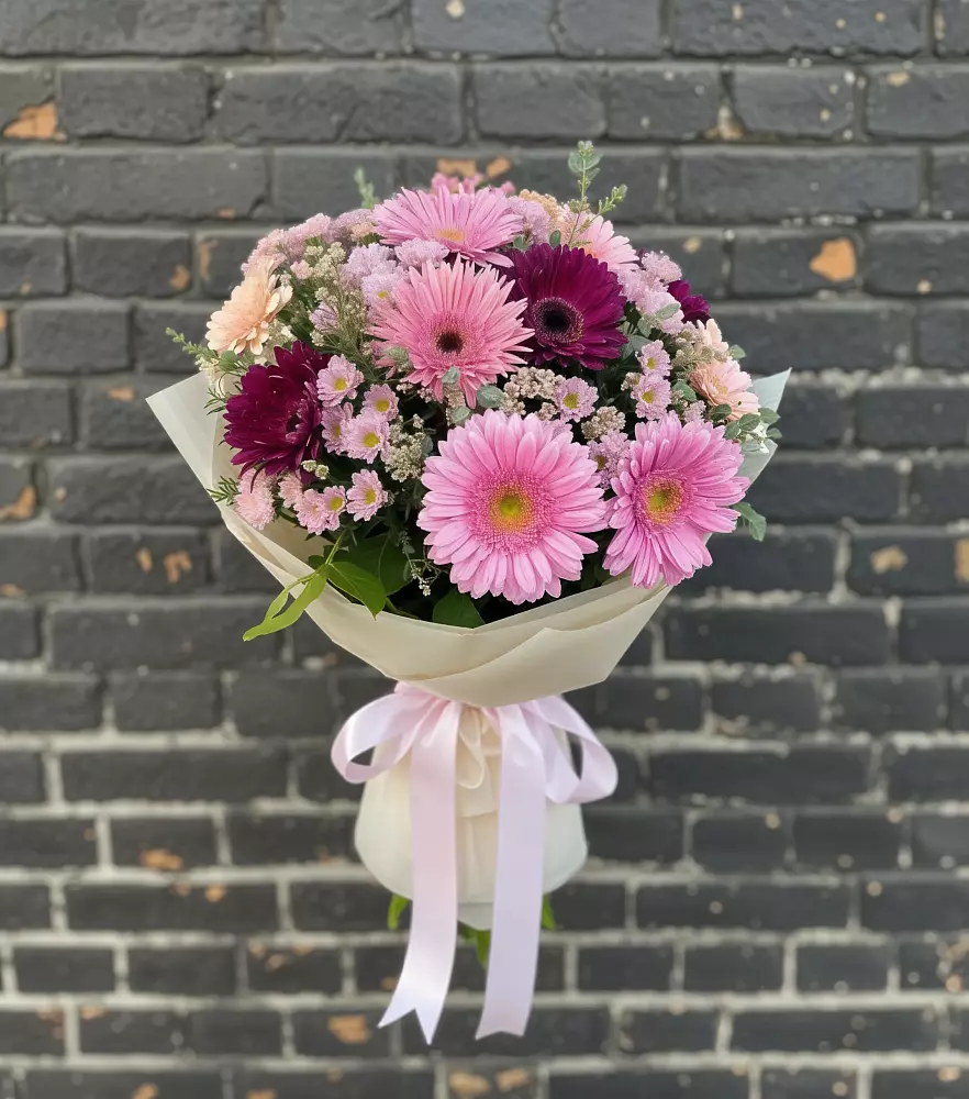 Букет цветов из: Герберы и Хризантемы в Котельники