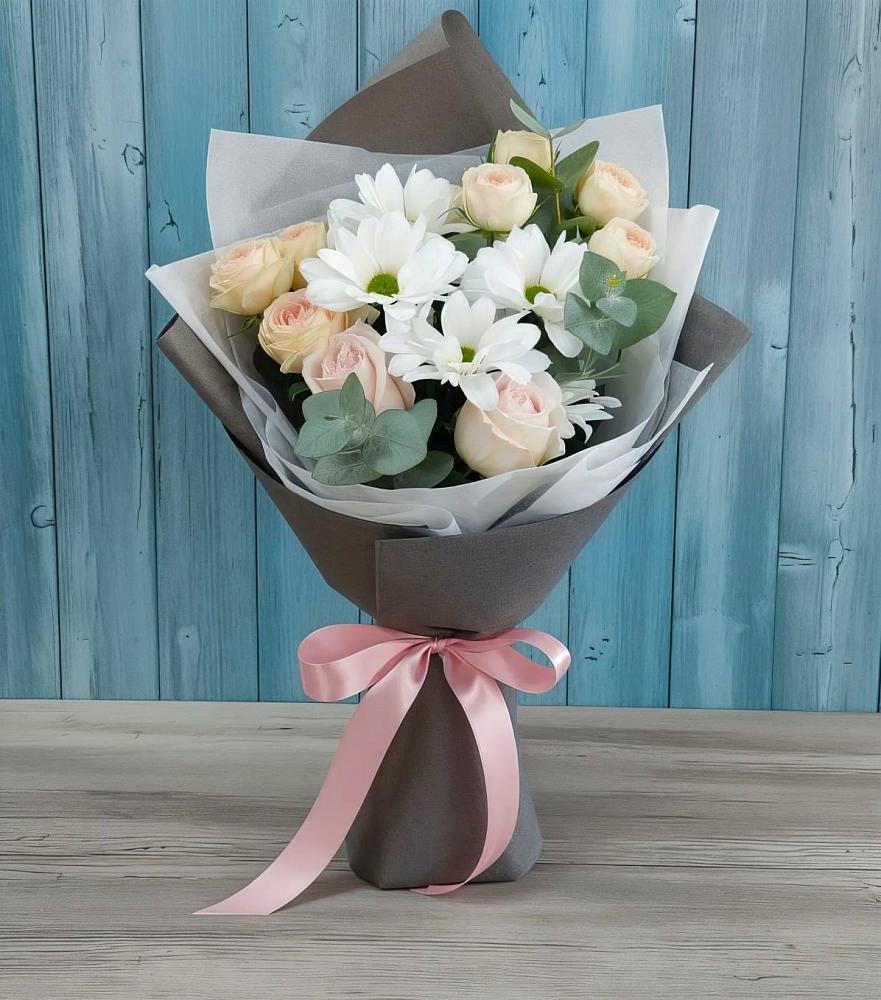 Букет цветов из: Хризантемы и Розы в Котельники