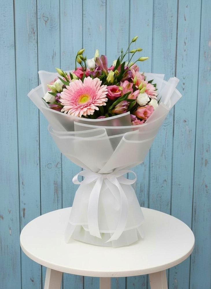 Букет цветов из: Герберы, Альстромерии и Лизиантусы в Котельники