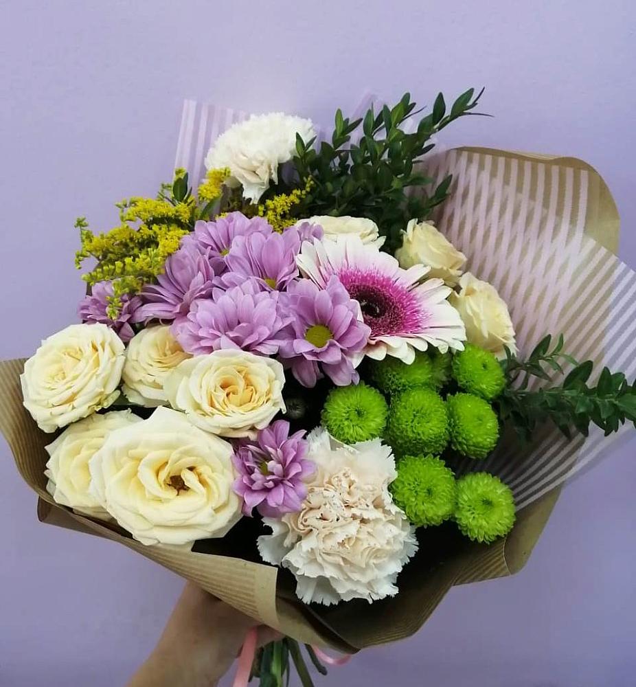 Букет цветов из: Хризантемы, Розы, Гвоздики и Герберы в Котельники