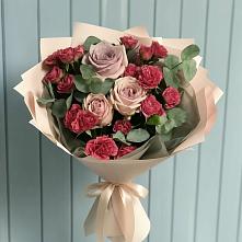 Букет цветов из:  Гвоздики и Розы в Котельники