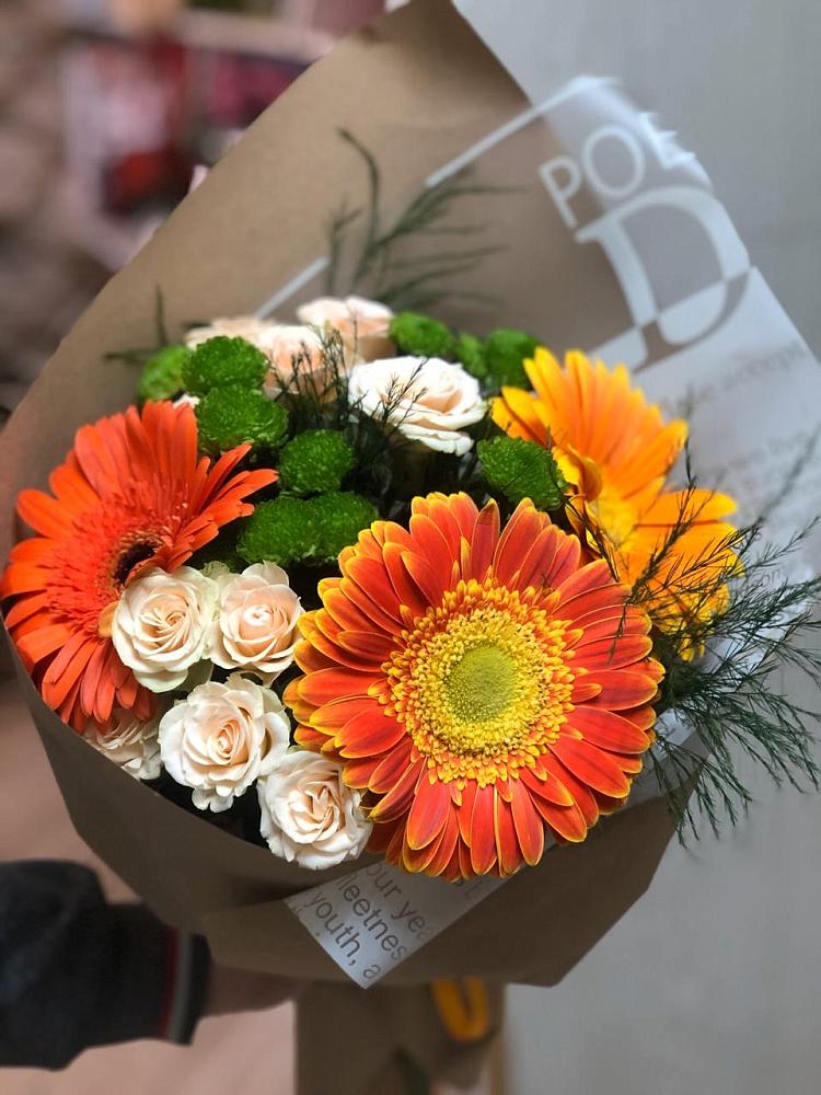 Букет цветов из: Герберы, Хризантемы и Розы в Котельники